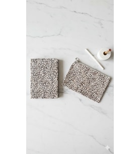 Atakids Lizy Leopar Desenli Süresiz Ajanda ve Çok Amaçlı Aksesuar Çantası (14*20 - 70 yaprak) (Leopar Beyaz)