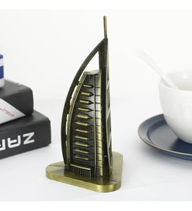 Dekoratif Metal Burj Al Arab Otel Bilosu