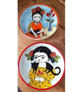 Loya Handmade -El Yapımı Frida desenli  Çini Tabak ( 2'li Set )
