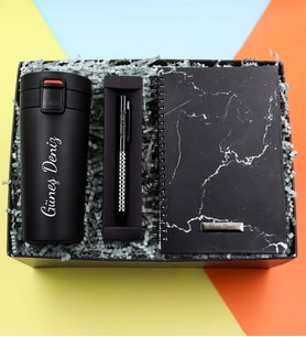 Kişiye Özel 350 ML Kilitli Siyah Çelik Termos & Mermer Desenli Defter & Dama Detaylı Tükenmez Kalem Hediye Seti
