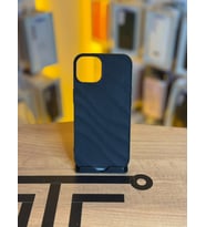 iPhone 14 Uyumlu Kaymaz Tırtıklı Dokulu Mat Kılıf (Siyah)