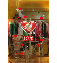 Balonlar İçinde Sevgililer Kalpler Sevgililer Günü Cam Vitrin Oda Stickerı 70cm