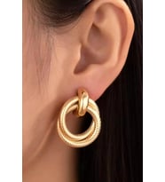 Kadın Vip Seri Antialerjik 3 cm Oval Model Küpe