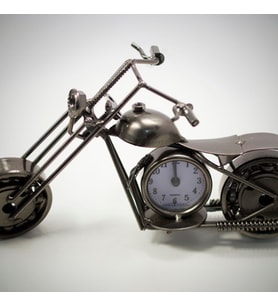 Kişiye Özel Metal Motosiklet Tasarımlı Analog Masa Saati - Dekoratif Motorcu Masa Süsü