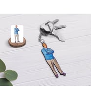BK Gift Kişiye Özel Tam Boy Büyükbaba Karikatürlü Ahşap Anahtarlık-1 (Beyaz)