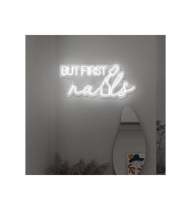 But First Nails Yazılı ve Oje Şekilli Neon Tabela