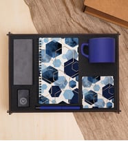 Premium Kutuda Hediye Seti, Powerbank, Çakmak, Defter, Kalem, Kupa Bardak, Taş Bardak Altı