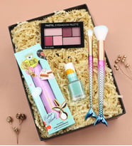 Pastel Far Paleti & Pastel Maskara & Pastel Oje & 2'li Makyaj Fırçası Hediye Seti