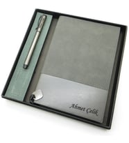 Signator® Codex  N147 Kişiye Özel Defterli Set - İsme Özel Gri Kalem + İsme Özel Gri Defter  İsme Özel Kutusunda Hediyelik Set (Karışık)