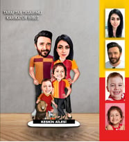 Kişiye Özel Karikatür Sarı Kırmızı Tişörtlü Aile Taraftar Tasarımlı  Biblo