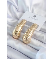 Gold Renk İşleme Detay Pirinç Kadın Küpe (Altın)