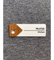 Mutfak Kapı İsimliği Pleksi Yönlendirme Levhası Kendinden Yapışkanlı (Beyaz)