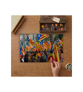 Katalonya Bağımsızlığı Tasarımı 240 parça Ahşap Puzzle Ahşap Kutuda MP01259