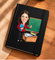 Kişiye Özel Fotoğraflı Öğretmenler Günü Hediyesi – Karikatür Baskılı Siyah Defter – Kadın ve Erkek Öğretmene Özel