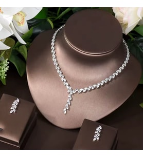 Özel Kutusunda Hediye Paketiyle Anemone Zirkon Taşlı Takı Seti Kolye Küpe Set Düğün Nişan Seti (Beyaz Gümüş)