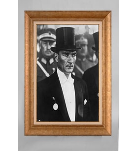 Altın Varaklı Paspartulu Çerçeveli Atatürk Tablo nt1212
