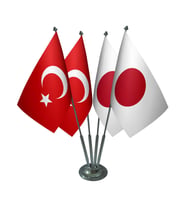 Masa Üstü Japonya Bayrağı Türk Bayrağı Dörtlü Krom Direk Masa Bayrak Seti