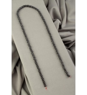Hematit Doğal Taş Mat Gri Üçgen Prizma Kesim 4x3mm Dizi