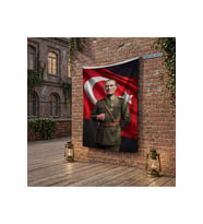 Askeri Üniformalı Başkomutan Mustafa Kemal Atatütk ve Türk Bayrağı poster Bayrak Raşel Kumaş 100x150 cm ATA82