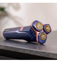 Precisioncare Alüminyum Sakal Tıraş Makinesi Titanyum Bıçak, LED Ekran, 2 Saat Kablosuz Kullanım