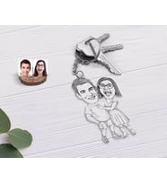 BK Gift Kişiye Özel Karakalem Sevgililer Şeffaf Pleksi Anahtarlık-80 (Beyaz)