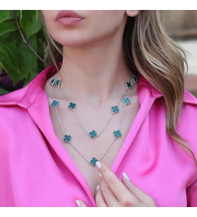 İkonik Alhambra Modeli Yeşil Mine İşli Çift Dolamalı Gümüş Kolye
