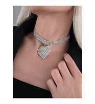 Sallantılı Kalp Model Rhinestone Choker Tasma Model Gümüş Renk Kolye (Gümüş)