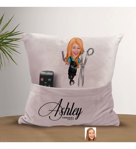 BK Gift Kişiye Özel Kuaför Karikatür Tasarımlı Organizer Kumanda ve Atıştırmalık Cepli Pembe Kırlent Yastık-1 Arkadaşa Hediye, Cepli Yastık