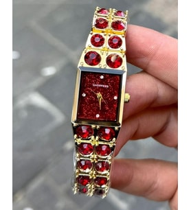 Choppers Marka Kırmızı Taş Kare Kadran Detaylı Kadın Kol Saati - Işıltılı ve Gösterişli Tasarım (Gold)