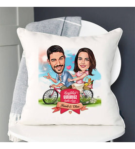 Kişiye Özel Pikniğe Giden Romantik Çiftler Yastık