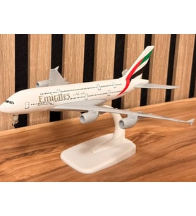 Emirates A6-EEJ Metal Maket Uçak – 24 cm Ofis Dekorasyonu & Koleksiyonluk Model Uçak (Tekerlekleri