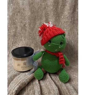 RÜWÜZEL  Amigurumi Dinozor & Vanilya Kokulu Mum Hediye Seti