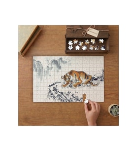 Karlı Ormandaki Kaplan Tasarımı 240 parça Ahşap Puzzle Ahşap Kutuda MP04461