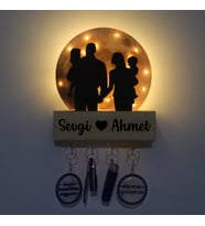 Lucenda Işıklı Pleksi Dolunay Kişiselleştirilebilir Dekoratif Biblo Family 4 Kişilik Aile Anahtar Askılığı (Sarı)