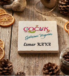 Kişiye Özel Çocuk Gelişimi Uzmanı Bardak Altlığı Öğretmenler Günü Hediyesi (Krem)
