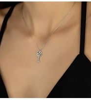ANAHTAR 925 AYAR SWAROVSKİ TAŞLI KOLYE