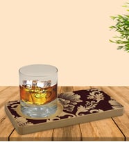 BK Gift Kişiye Özel Retro Motif Tasarımlı Doğal Ahşap Tabaklı Viski Bardağı Sunum Seti Model 7