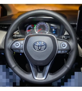 DİKİŞLİ DİREKSİYON KILIFI SOFT DÜZ YÜZEYLİ DERİ İKİ PARCA SİYAH DİKİŞLİ TOYOTA 2019 SONRASİ İÇİN