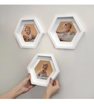 Yapışkanlı Sök Tak Altıgen Fotoğraf Çerçevesi – 3’lü Standart Boy - Beyaz