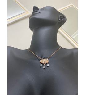 Çelik Üçlü Damla Taş Kolye Rose Gold: Zarafet Ve Dayanıklılık