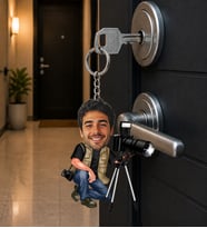 Kişiye Özel Fotoğrafçı Karikatür Anahtarlık – Fotoğraflı Kameraman Hediyesi Kişiye Özel Fotoğrafçı Anahtarlık