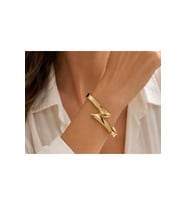 KENARLARI KIVRIMLI, GOLD RENK ASİMETRİK, SPİRAL KELEPÇE ACR9801-2