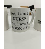 Yes I Am a Nurse Kupa - Hemşire Komik Seramik Bardak Sağlık Çalışanı Hediyesi 325ml