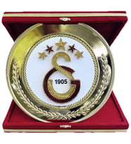 Kişiye Özel İsim Yazılı Galatasaray Logolu Altın Tabak Plaket - Kırmızı Kutulu Taraftar Hediyesi