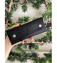 ALESTA LEATHER İsme Özel El Yapımı Hakiki Deri Kalemlik (Siyah)