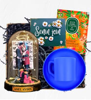 Fotoğraflı İsimli ve Işıklı Fanus & Mavi Kahve Fincanı Hediye Seti  Kişiye Özel Premium Set (Model 7)