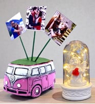 Kişiye Özel Hediye Seti Led Işıklı Fanus ve 3 Fotoğraflı Pembe Vosvos Saksı (Model 3)