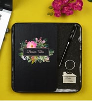 Kişiye Özel Sevgiliye Hediye Metal Kutu İçerisinde Siyah Defter Kalem ve Anahtarlık Hediye Seti