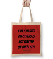Charles Dickens Quotes Gift - Vintage Retro Rainbow Style Bez Çanta Uzun Saplı