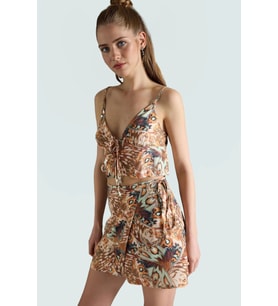 Şık Soyut Desenli Yazlık Bluz Etek Takım Rahat Kesim Polyester Kumaş Modern Stil Yüksek Kalite